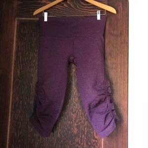 Lululemon InThe Flow crops. EUC SZ 10 burgundy